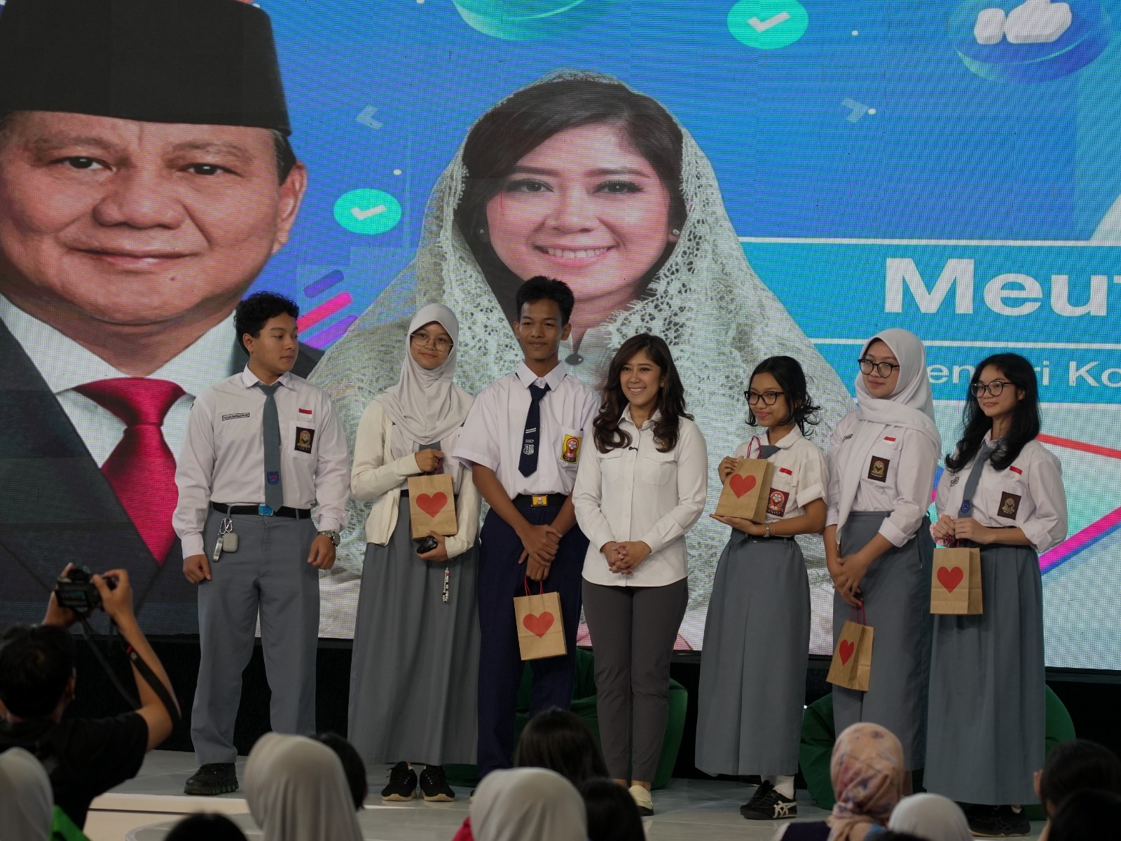 Pemerintah Jelaskan Alasan Penundaan Akses Media Sosial bagi Anak di Bawah 16 Tahun
