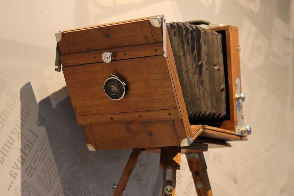 Replika Kamera Daguerreotype: Jejak Awal Lahirnya Dunia Fotografi