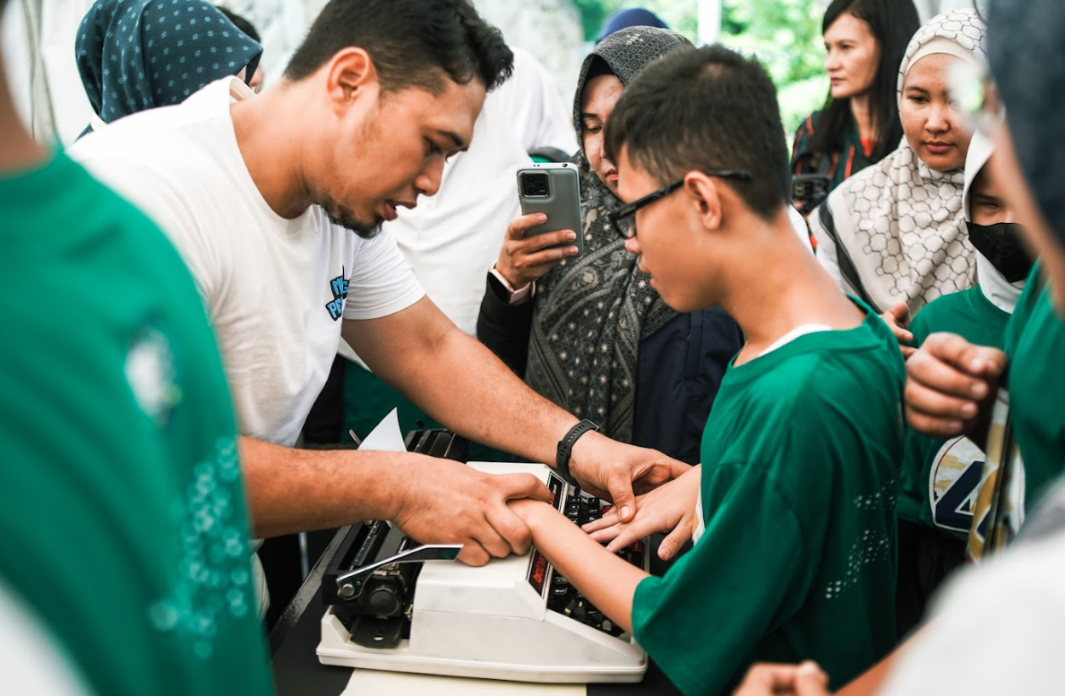 Ruang Sensori: Akses Setara melalui Pengalaman Pendekatan Indra