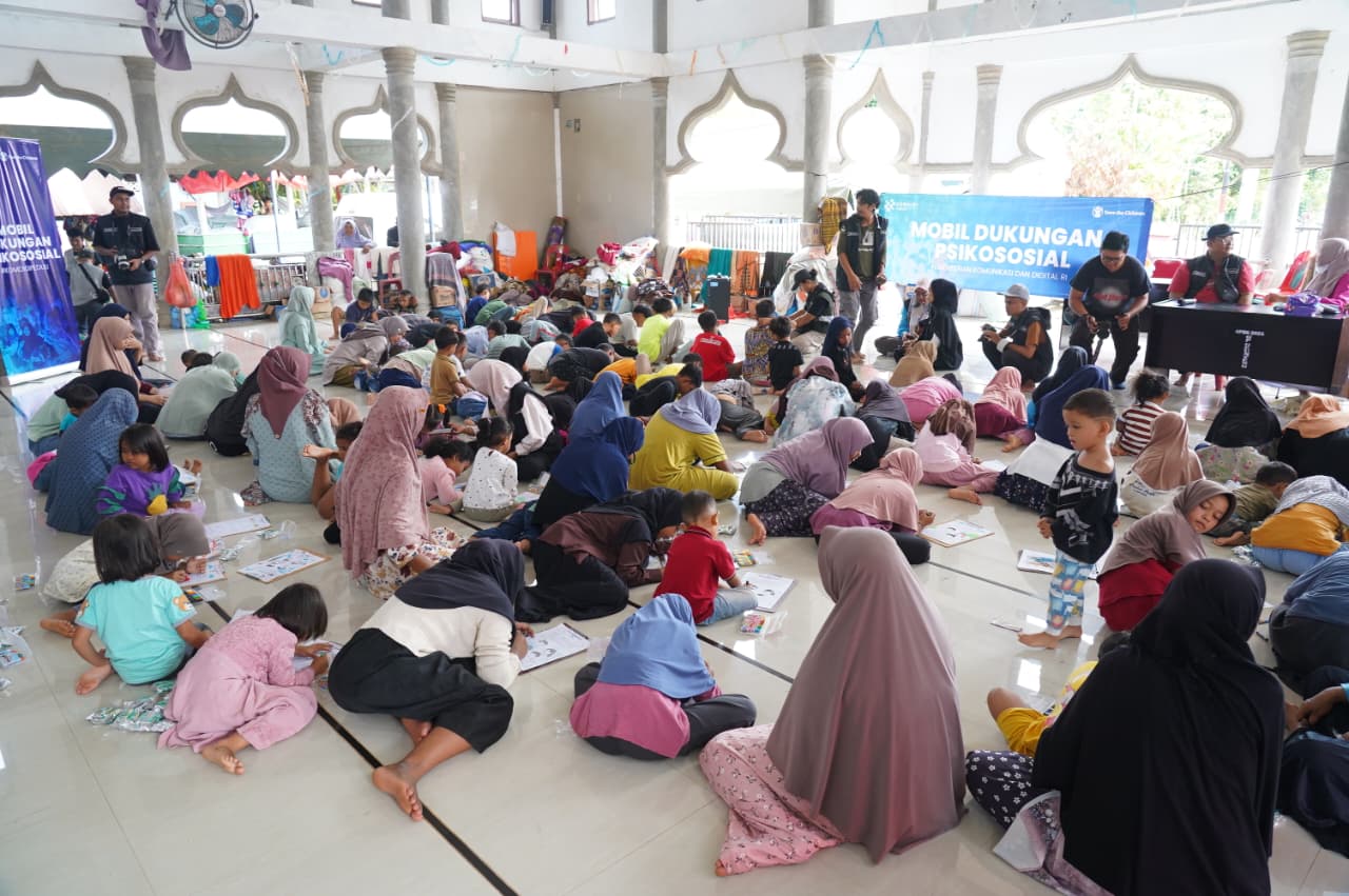 Antusiasme Tinggi Anak-anak Teluk Bakung Ikuti Mobil Psikososial Kemkomdigi